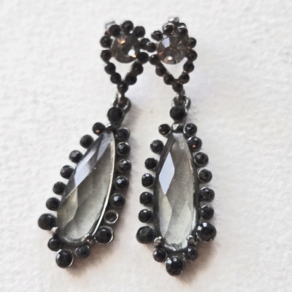 NEW💫 Black Diamond Teardrop Earrings